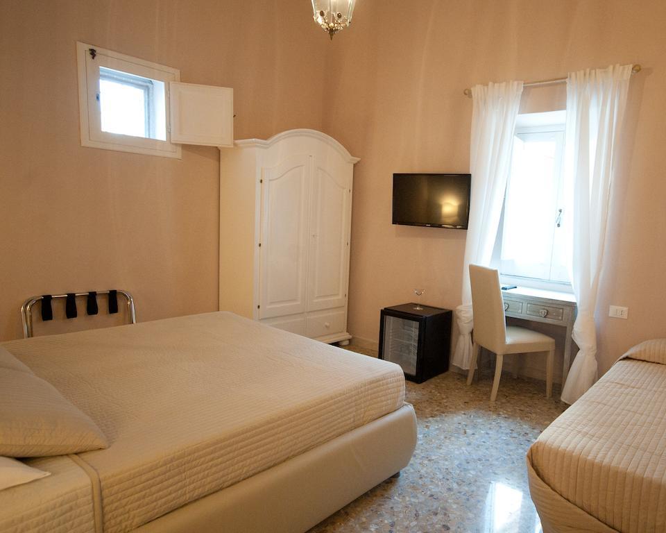 Suite Barocca โนโต ห้อง รูปภาพ